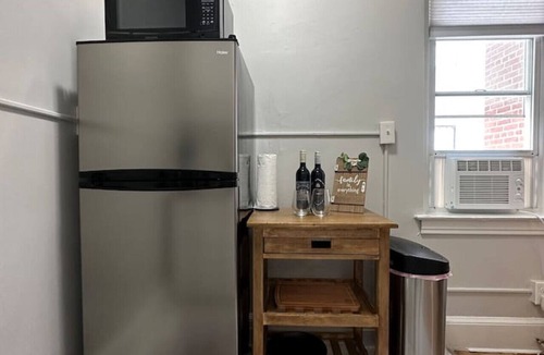 Dwight Apartment | Downtown New Haven Escape