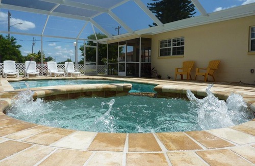 Caloosahatchee Apartment | Dream holiday at a low price: huge travel discounts now available!