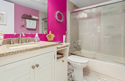 Riverbend Country Club Condo | Dream North Ft Myers pool condo