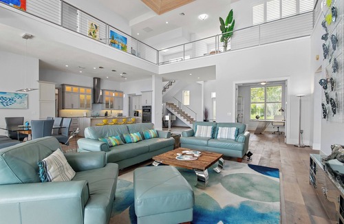 Yacht Club Villa | Dream villa in a beautiful location directly on the river