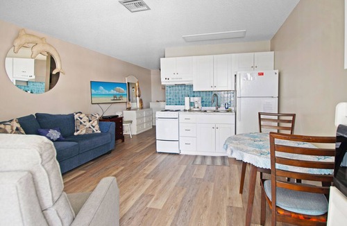 Isles of Capri Condo | Driftwood Landing 15- Isles of Capri Vacation Resort.