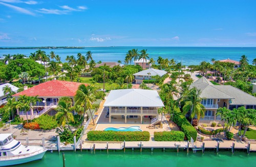 Marathon House | Duck Key Retreat: 3BR+Bonus, Private Pool & Waterfront Dockage