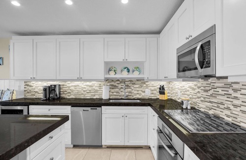 Marathon House | Duck Key Waterfront Paradise A Private Balcony