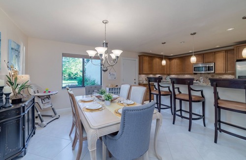 Naples House | Eagles Nest: Private Retreat/Jacuzzi/Beach 5 Miles