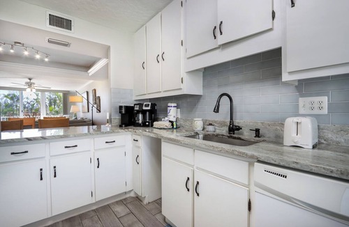 Sanibel Condo | East End of the Island - Lighthouse Point 219