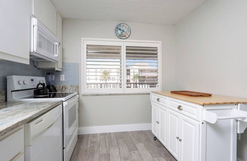 Sanibel Condo | East End of the Island - Lighthouse Point 219