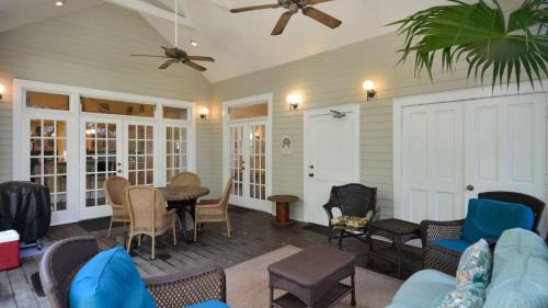 Bahama Village House | Easy Livin by AvantStay