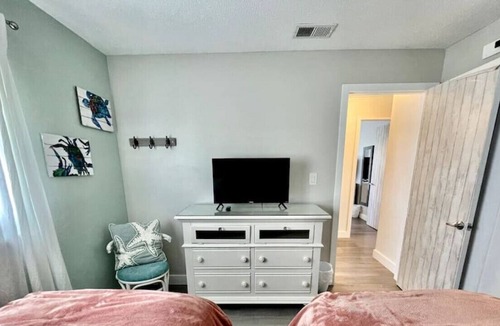 Cape Caneveral Beach Gardens Apartment | Ebb Tide - 5 minute walk to the Beach