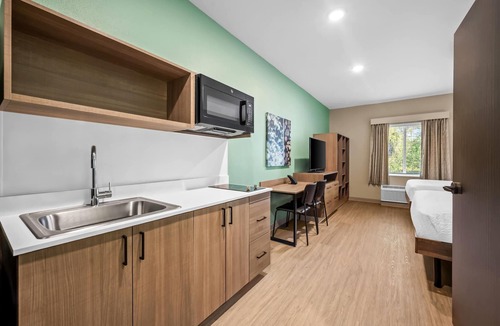 Naples Hotel | Echo Suites Extended Stay By Wyndham Naples