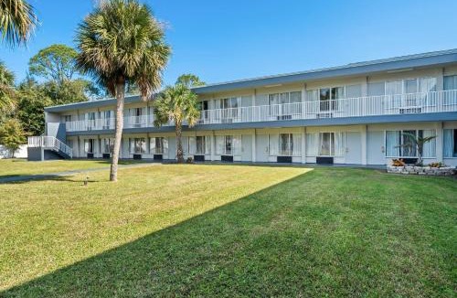 Daytona Beach Cabin | Econo Lodge Daytona Beach - Speedway