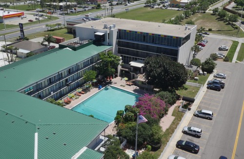 Cypress Gardens Hotel | Econo Lodge Winter Haven Chain of Lakes
