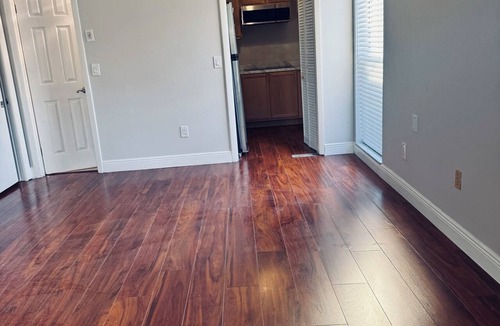 Wellington House | Efficiency apartment for rent in Wellington, just 3 minutes from Wellington Mall