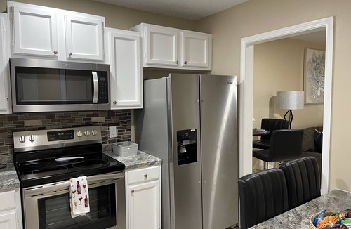 Columbia Apartment | Elegant and cozy 2 bedroom apartment minutes from Ft. Jackson and VA Hospital.
