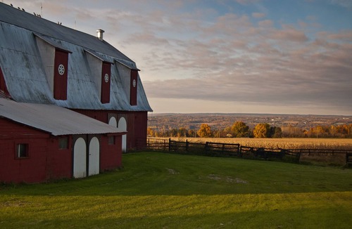 Lansing Bed & Breakfast | Elegant and Historic Farmhouse B&B with Farm-to-Table Breakfast Near Ithaca