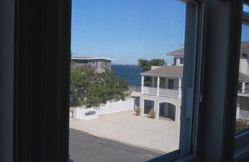 North Beach Haven House | Elevator. Yard. Beach Badges. Beach Chairs. W/D. Deck. Keurig. Cable.