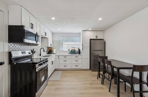 Largo Hotel | Elite Stay Partners- Largo