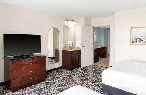 Estero Hotel | Embassy Suites by Hilton Fort Myers Estero