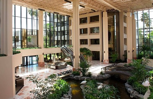 Palm Beach Gardens Hotel | Embassy Suites by Hilton Palm Beach Gardens PGA Boulevard