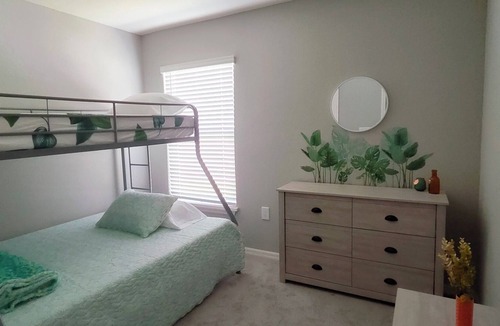Auburndale House | Encanto at Auburndale: "Where it feels like home"