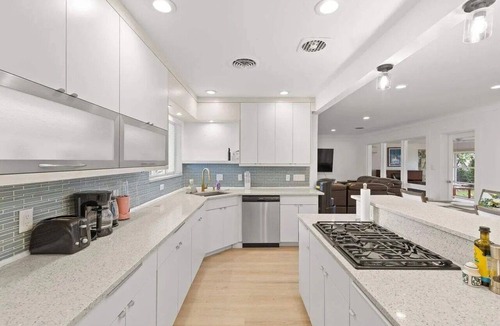 Snell Isle House | Enchanted Waterfront Home a few steps away from the Pier