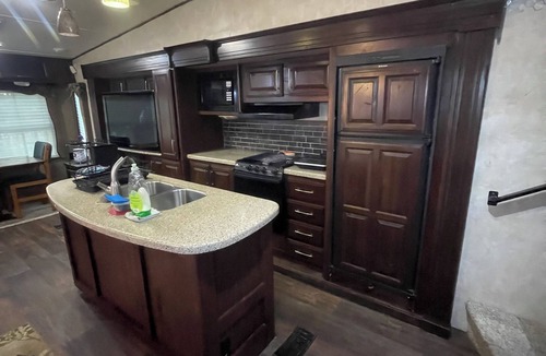 Fort Pierce North House | Entire 1Bedroom RV Camper