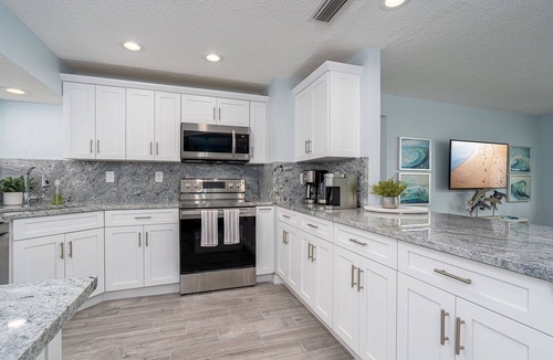 Bonita Springs House | Entire House - 1.8 Miles from Beach - Private Pool