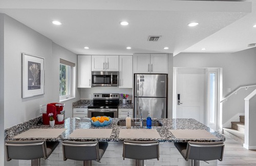 Nokomis House | Escape Casey Key Hotel & Marina - Deluxe 3 Bedroom 3 Bath Villa 2 K 1 Q 1