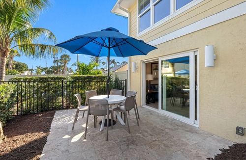 Nokomis House | Escape Casey Key Hotel & Marina - Deluxe 3 Bedroom 3 Bath Villa 2 K 1 Q 1