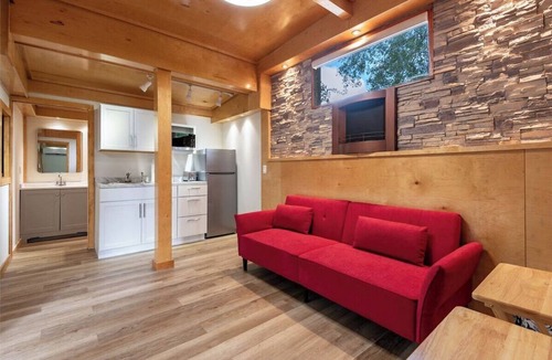 Homestead House | Escape the routine and stay in our private, air-conditioned cabin