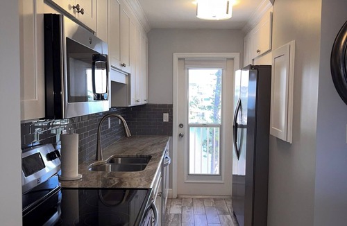 Siesta Key Condo | Escape to the Gulf – Prime Beachfront Location