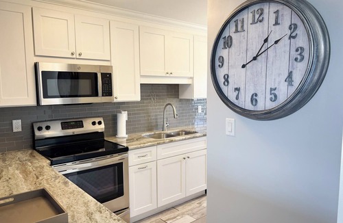 Siesta Key Condo | Escape to the Gulf – Prime Beachfront Location