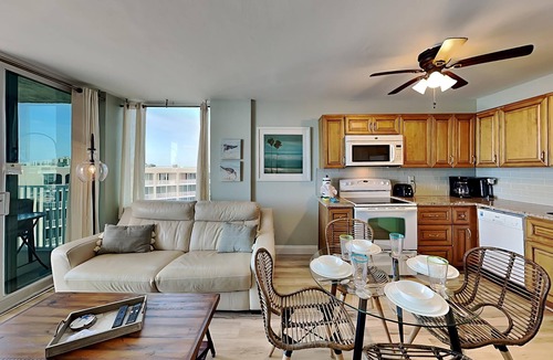 South Island Condo | Estero Beach & Tennis by Distinctive Beach Rentals