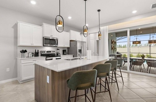 Clermont Villa | EV 16147 - 5 Bed 5.5 Villa with Screened-In Private Pool