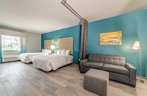 Everglades City Hotel | Everglades Adventures Hotel Suites by Ivey House