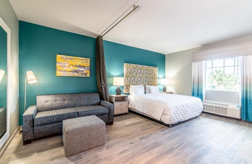 Everglades City Hotel | Everglades Adventures Hotel Suites by Ivey House