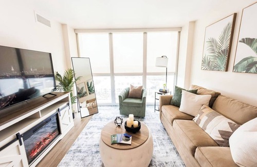 Fort Myers River District Apartment | Executive King Suite City View | Downtown Ft Myers