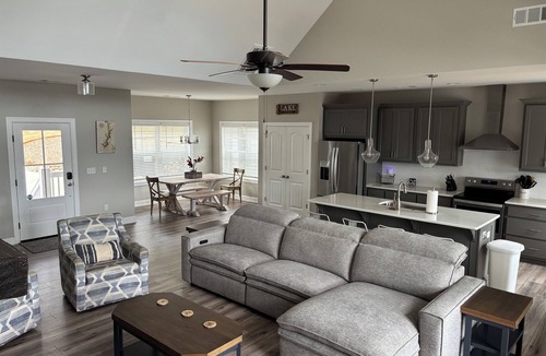 Six Mile House | Expansive Deck and Cove- Mid Lake Keowee Location