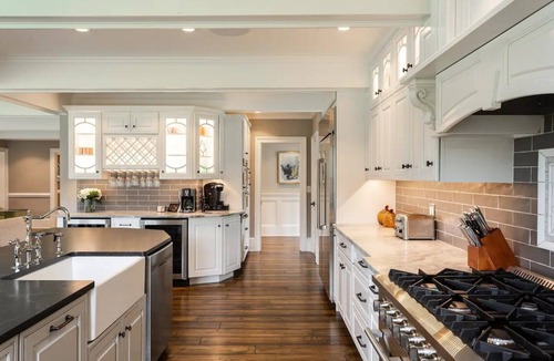 Creamery House | Expansive Modern Farm House On 8 Park-Like Acres
