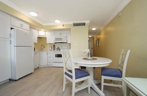 Captiva House | Experience breathtaking views of Pine Island Sound from the stunning South Seas Bayside Villa 5220