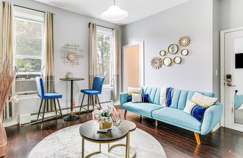 Newburgh Apartment | Explore & Work! Stylish Washington Heights Duplex