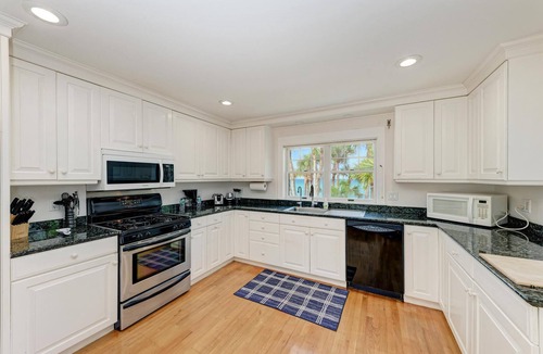 Englewood House | Exquisite Home: Gulf Front Paradise: Steps to Private Beach, Incredible Sunsets!