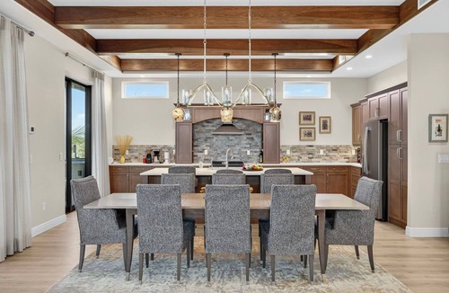 Murex Lakes House | Exquisite home moments to the beach