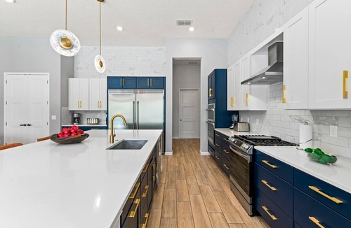 Loughman House | Eye Candy Home w Lollipop BR, Ninja Playroom, Theater, Arcade, Gym, Near Disney
