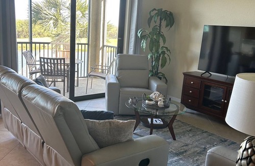 Bradenton Condo | Fabulous Florida Vacation Rental With Unlimited Golf!