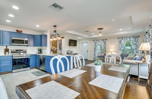 Eisenhower House | Fairways & MLB Fun! Poolside Haven in Lehigh Acres