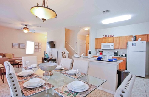Bellavida House | Fall Family Stay | Near Epic Universe