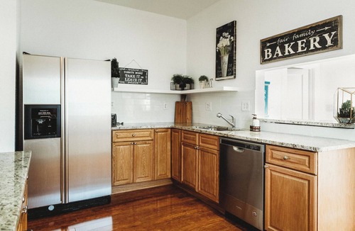Historic Uptown House | Families and Friends Stay Together in a Historic Uptown Large Bungalow, Downtown