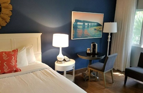 Marathon Resort | Family and Friends Getaway! 2 Pet-friendly Units, Onsite Pool and Tennis Courts