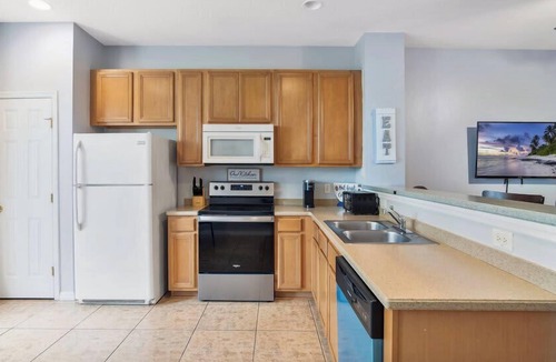 Crestwynd Bay House | Family escape near Disney parks w/resort access