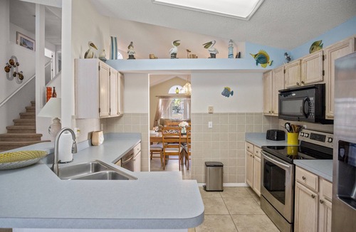 Lindfields House | Family-Friendly 4BR Private Pool Minutes to Disney